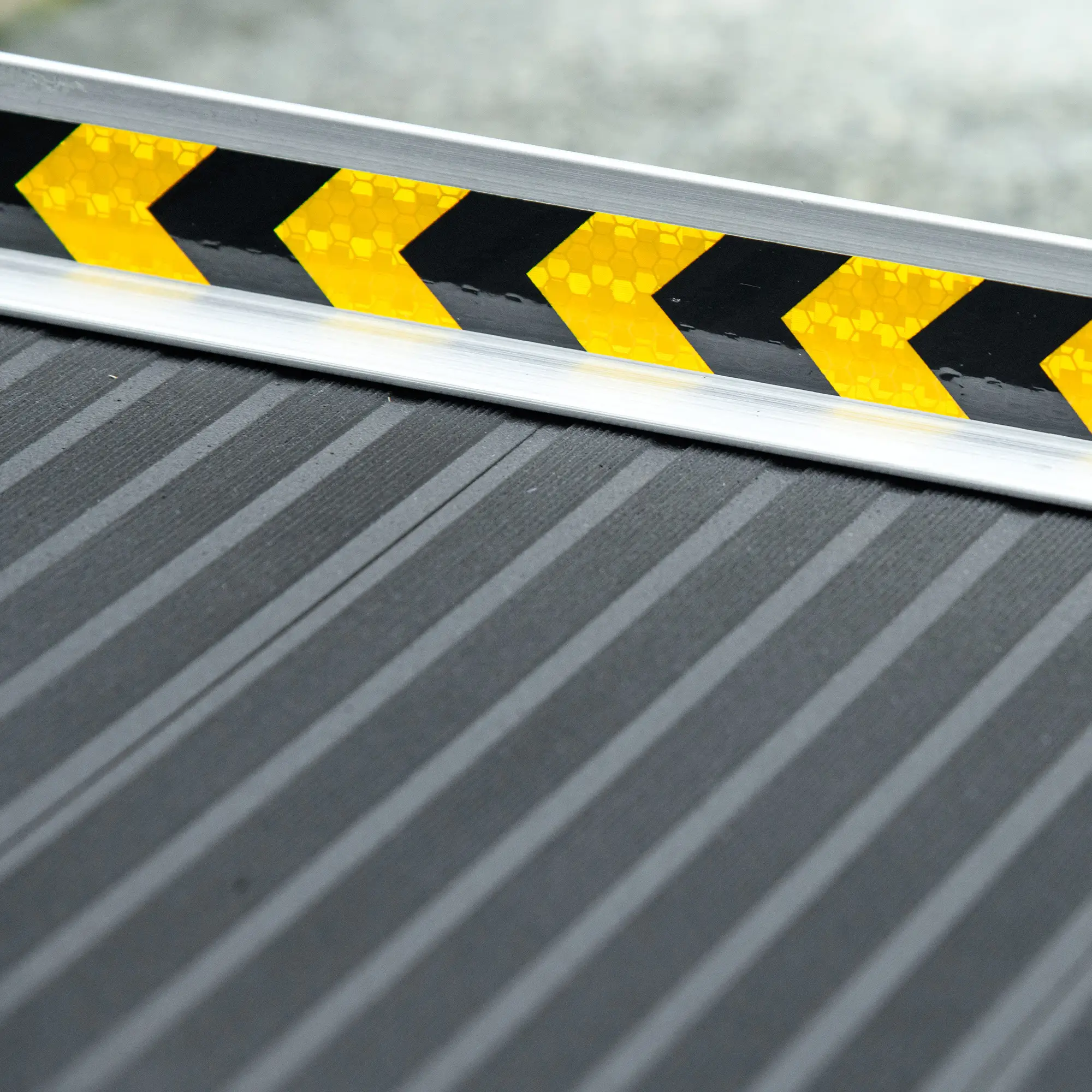 5ft Wheelchair Ramp, Non-Skid PVC, Foldable Aluminium - Image 10