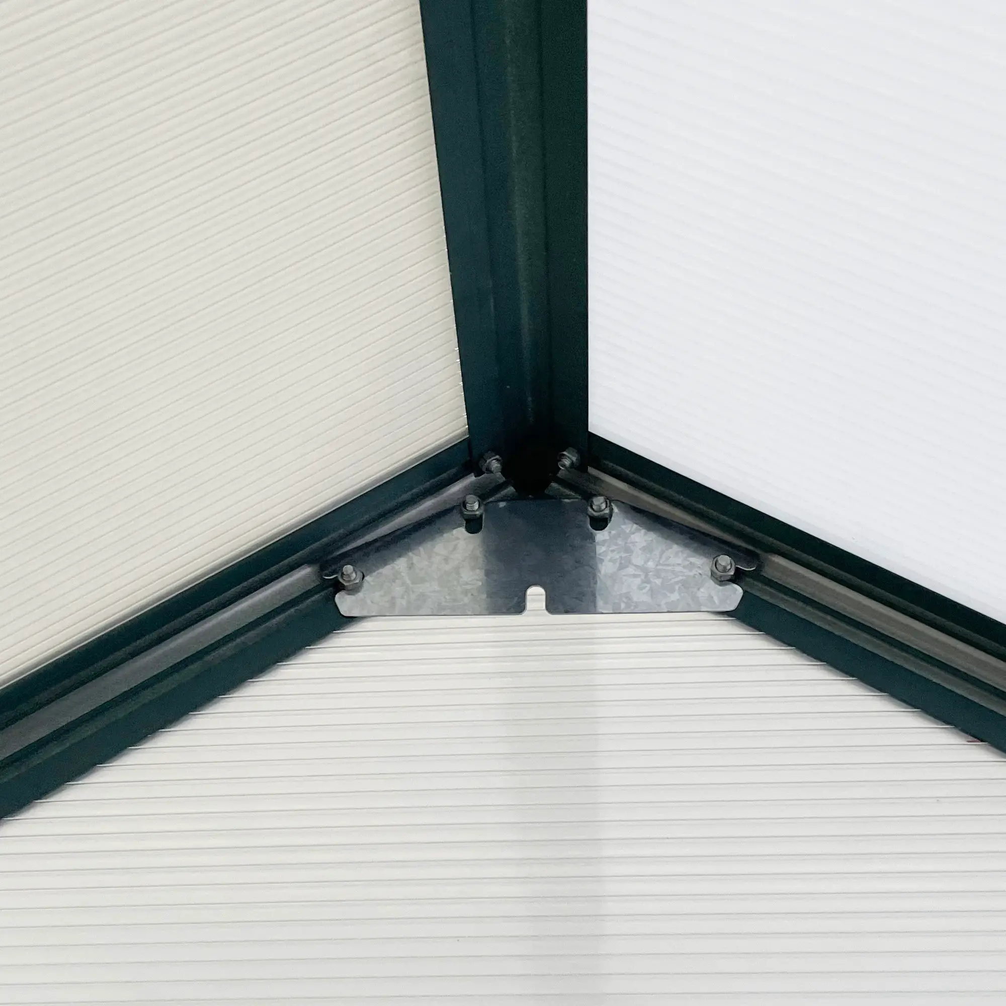 6' x 8' x 6.5' Polycarbonate Greenhouse, Walk-in, Adjustable Roof Vent, Green - Image 9