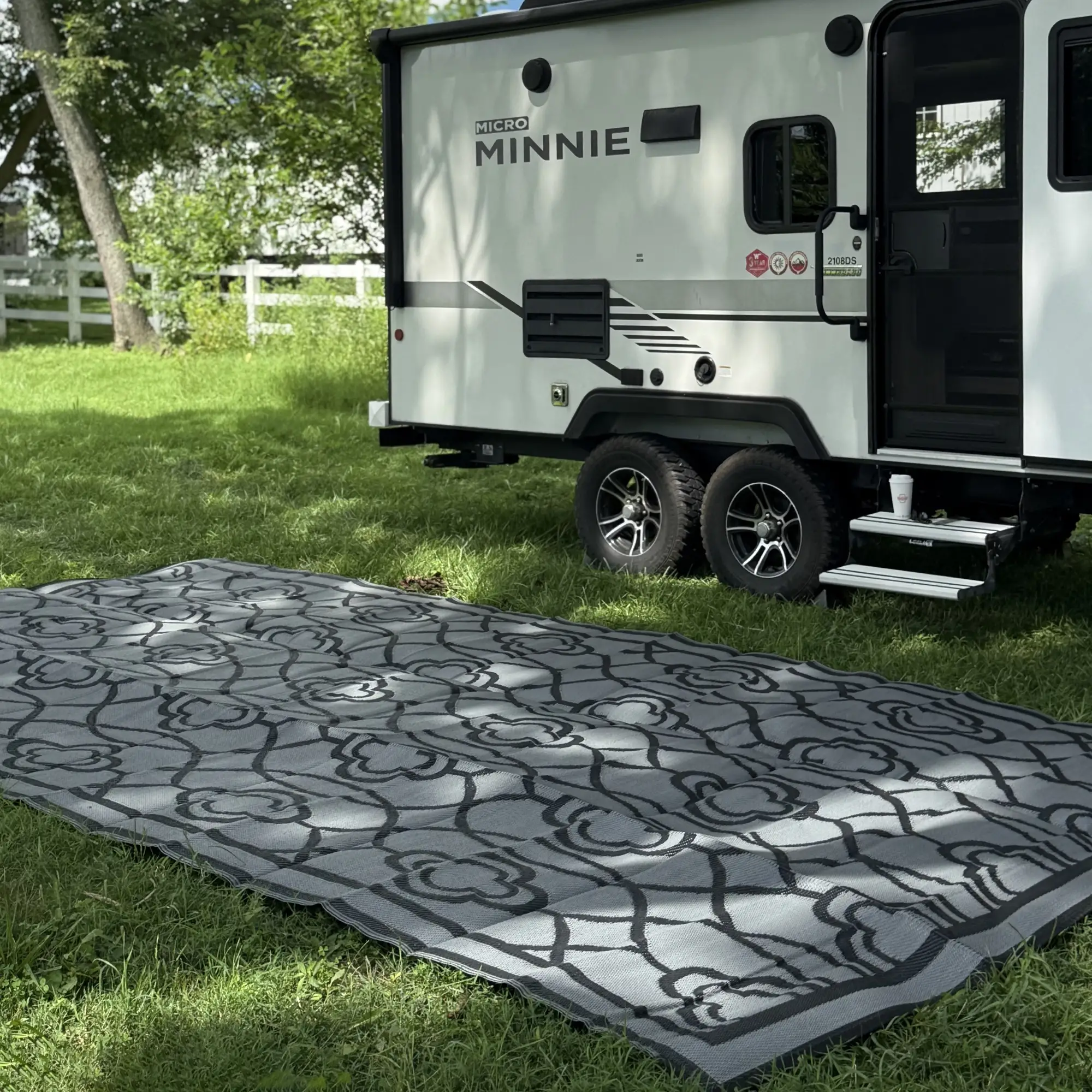 9' x 18' Outdoor RV Rug, Reversible Patio Floor Mat, Black and Grey - Image 10