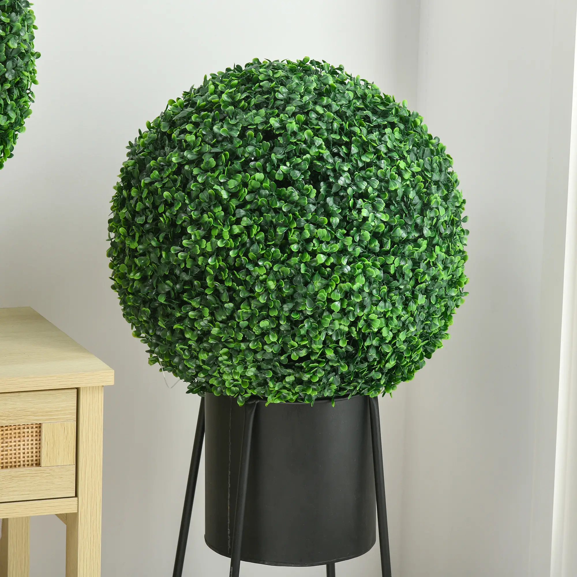 Artificial Tree Boxwood Topiary Balls, 15.7 Inch, 2 Pack - Image 7