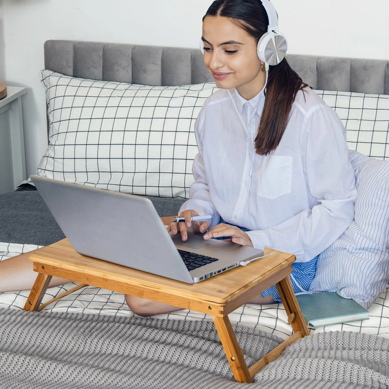 Bamboo Laptop Lap Tray, Adjustable Legs, Tilting Heat-Dissipation Top, Natural - Image 7