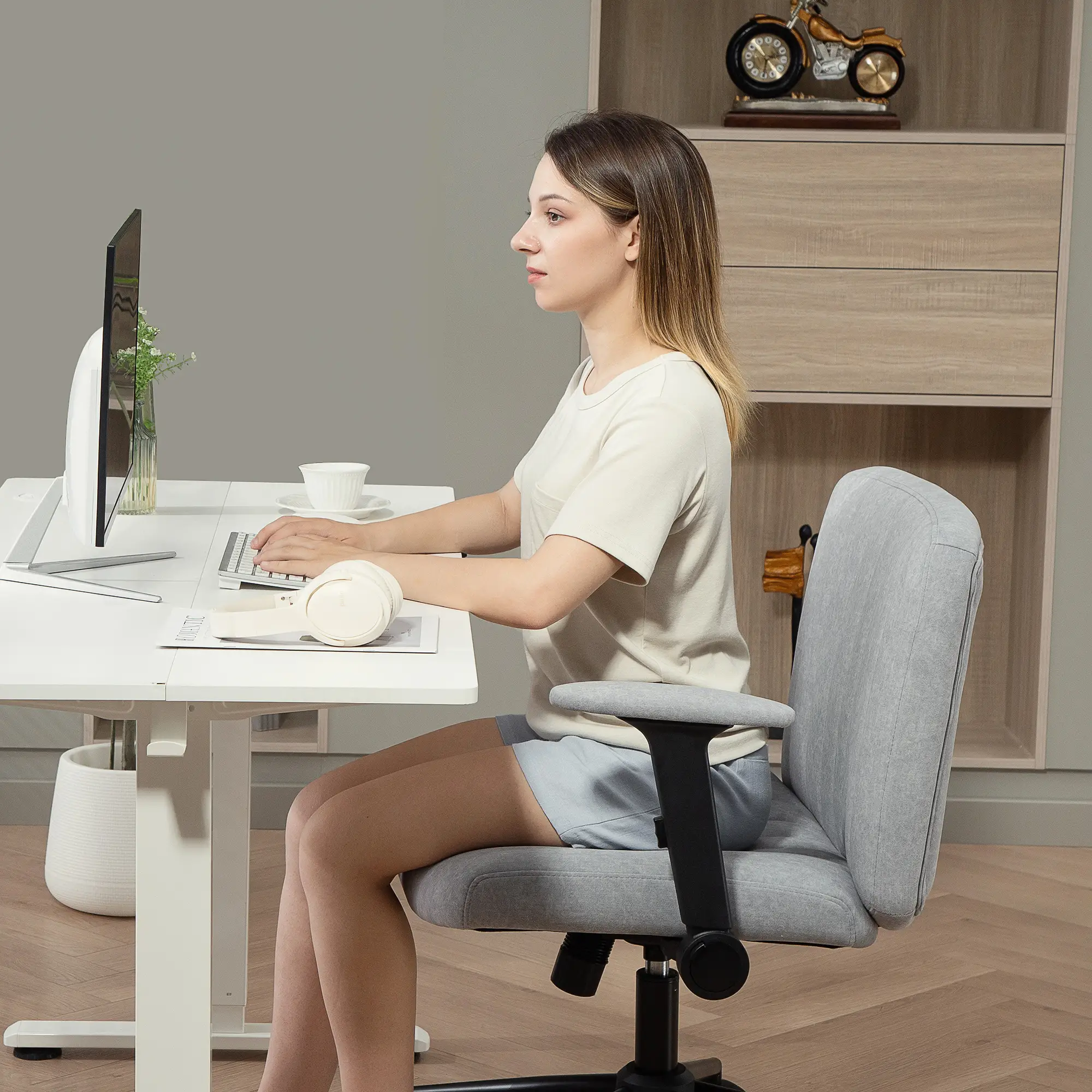 Criss Cross Chair with Flip-Up Armrests, Wheels, Adjustable Height, Tilting, Grey - Image 9
