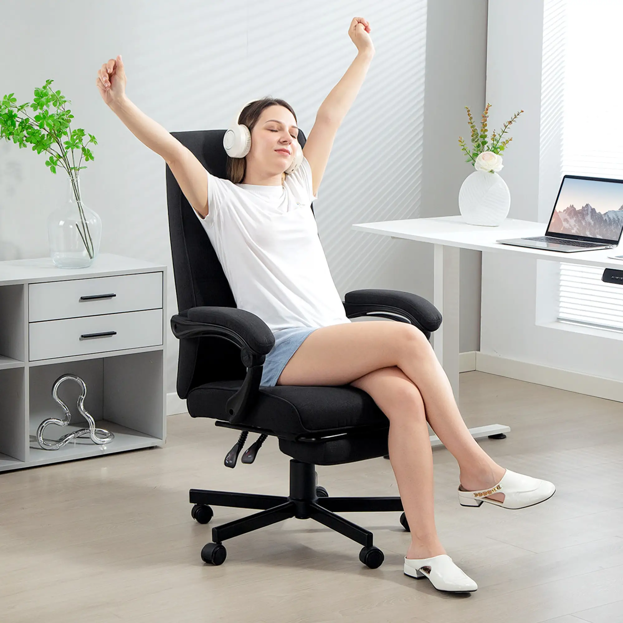 High Back Swivel Recliner Chair, Adjustable Height, Footrest, Armrest, Black - Image 10