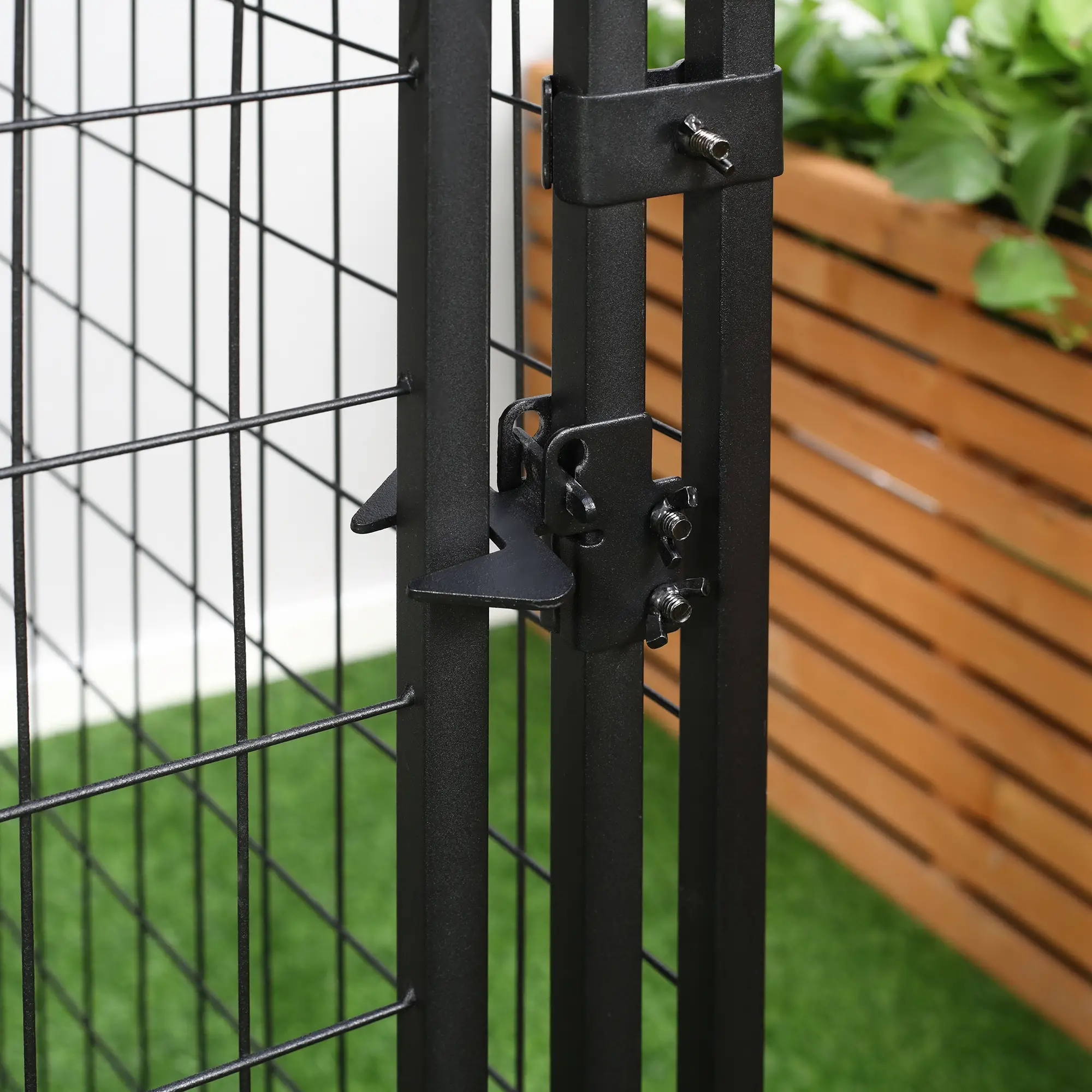 Outdoor Dog Kennel, Steel Fence, Lockable Playpen, UV-Resistant Canopy, 4.6ft x 4.6ft x 5ft, Black - Image 10