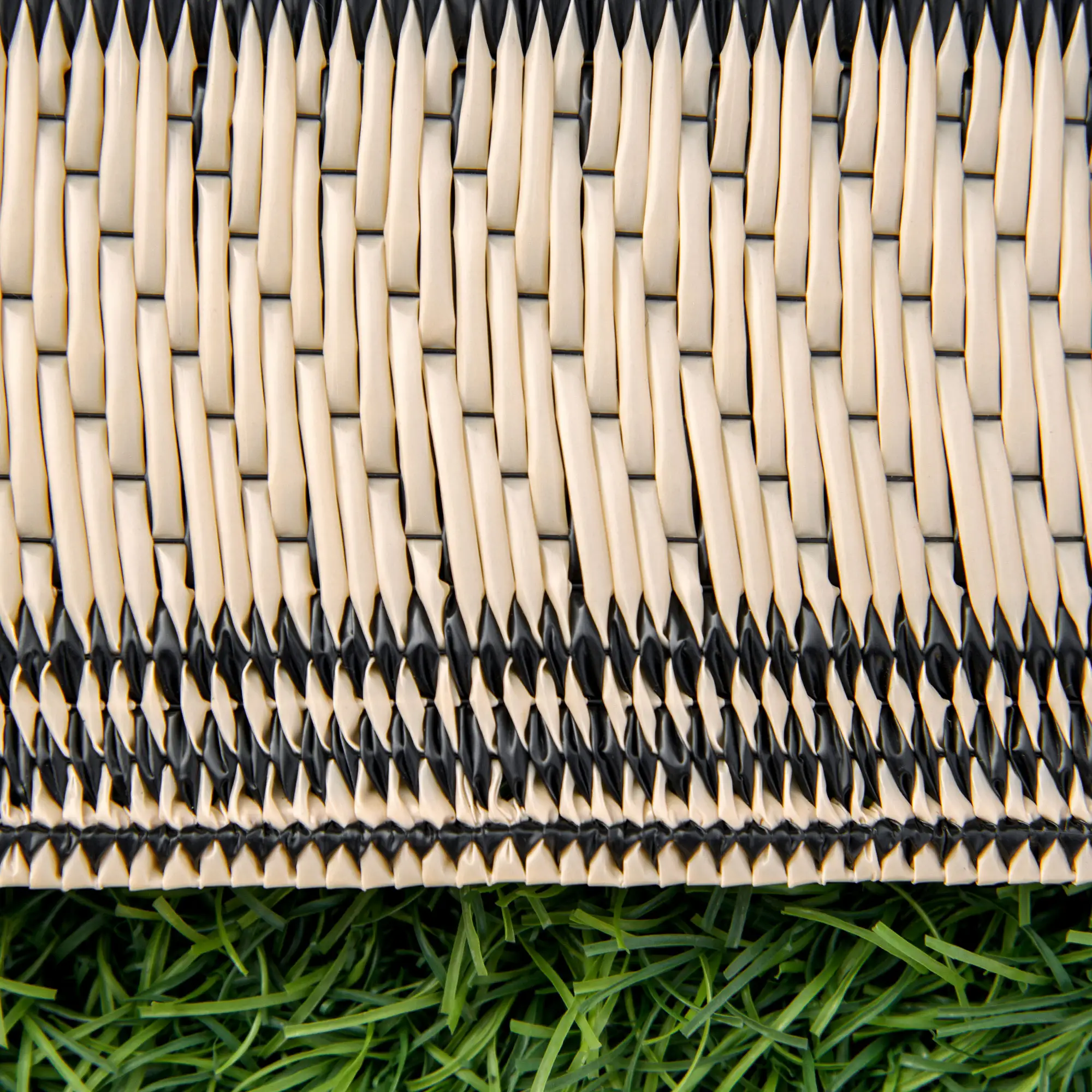 Reversible Outdoor RV Rug, 9' x 18', Patio Floor Mat, Black and Beige - Image 11