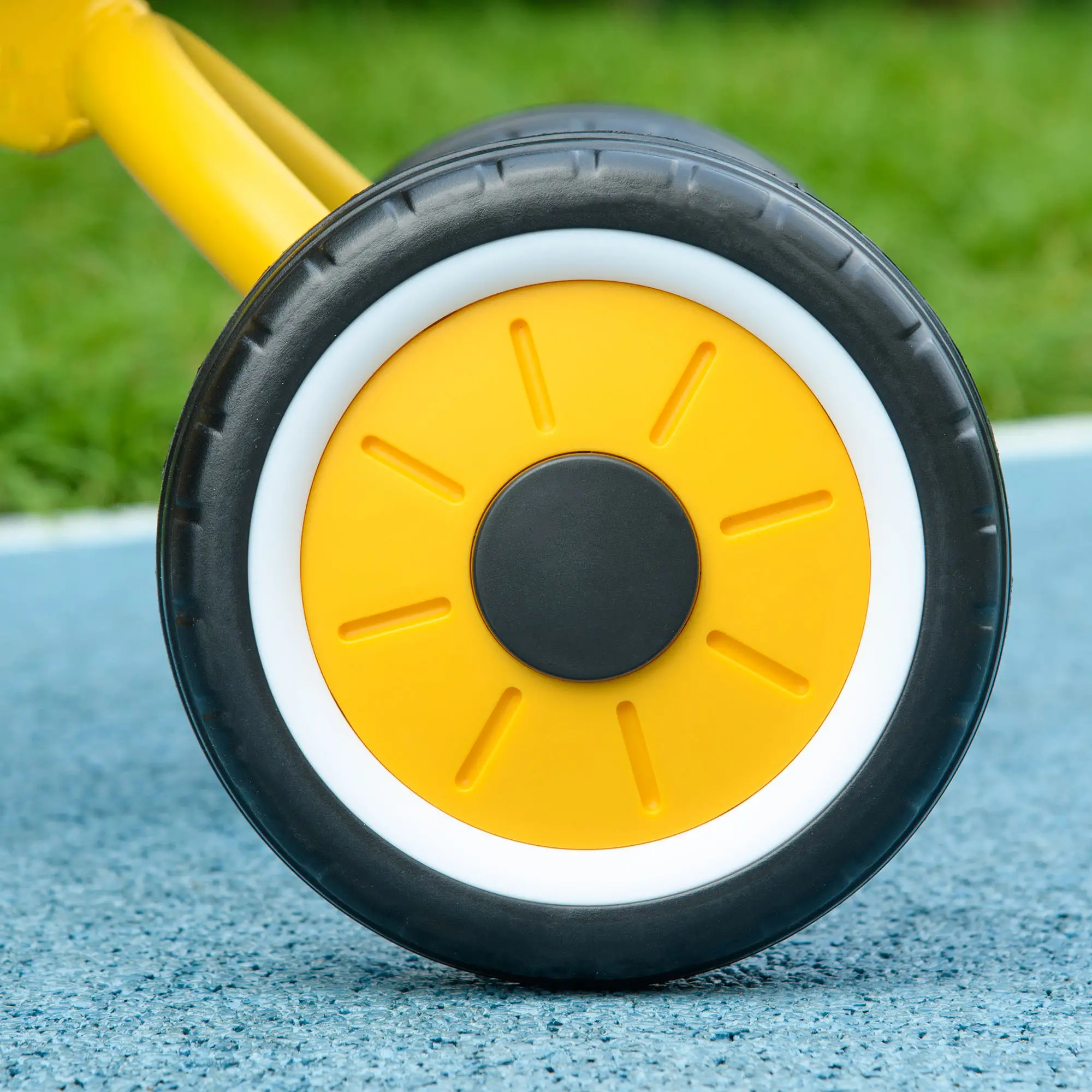 Toddler Tricycle for 2-5 Year Olds, Adjustable Seat, Basket, Bell, Yellow - Image 10